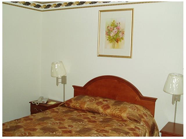 Red Carpet Inn Brooklyn New York Room photo