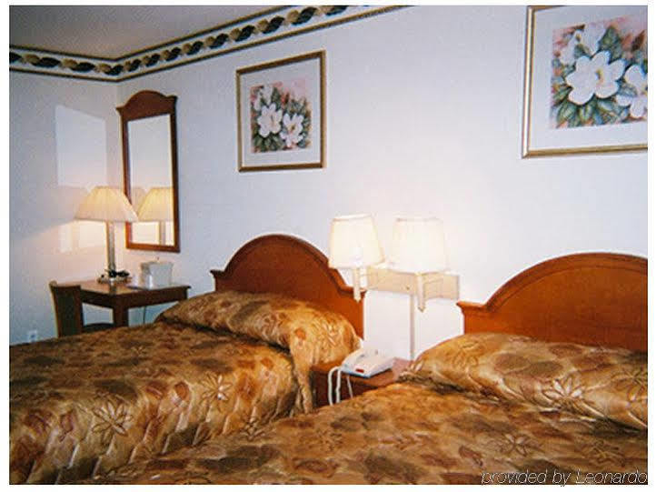 Red Carpet Inn Brooklyn New York Room photo