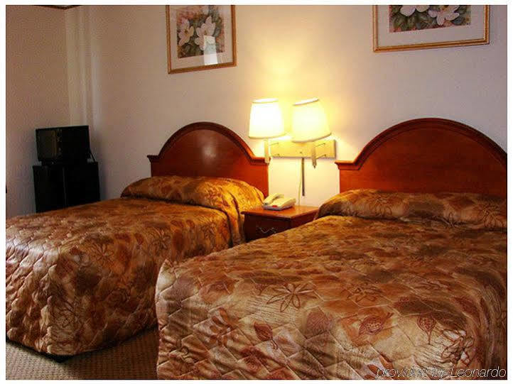 Red Carpet Inn Brooklyn New York Room photo